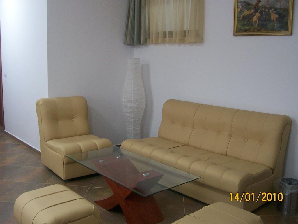 Hera Guest House Чифлик Экстерьер фото