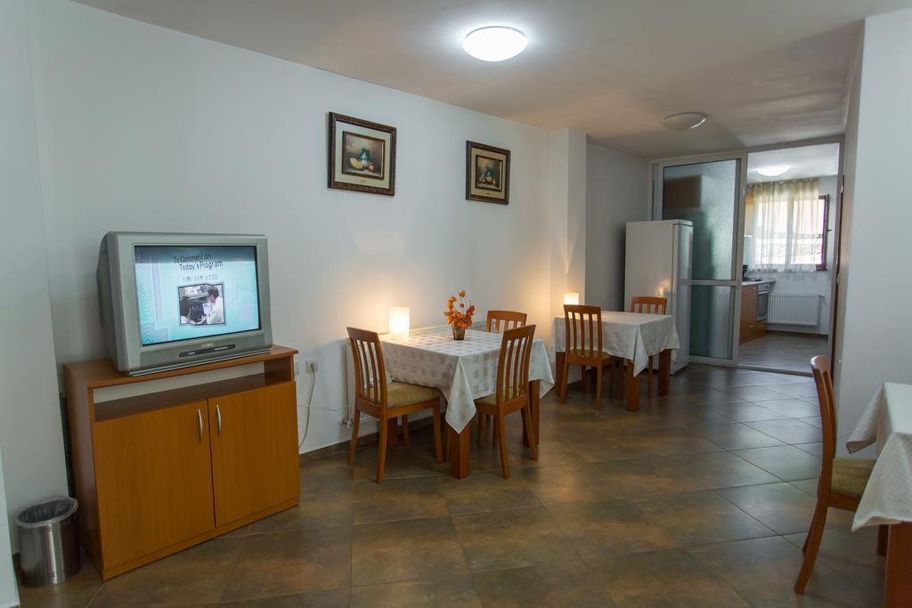 Hera Guest House Чифлик Экстерьер фото